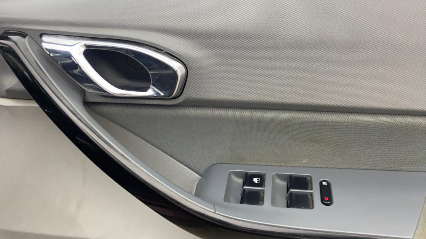 2020 Tata TIGOR XZA PLUS PETROL, Petrol, Automatic, 32,695 km, Driver Side Door Panels Control