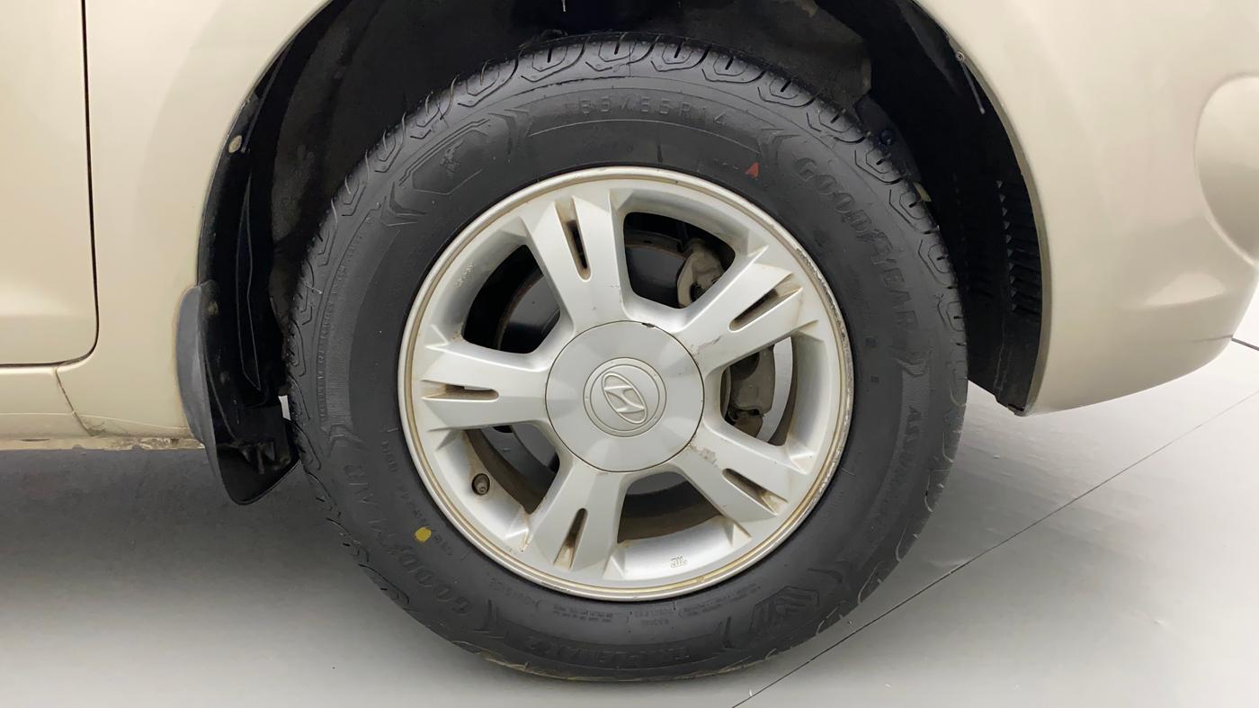 2011 Hyundai i20 SPORTZ (O) 1.2, Petrol, Manual, 38,276 km, Right Front Wheel