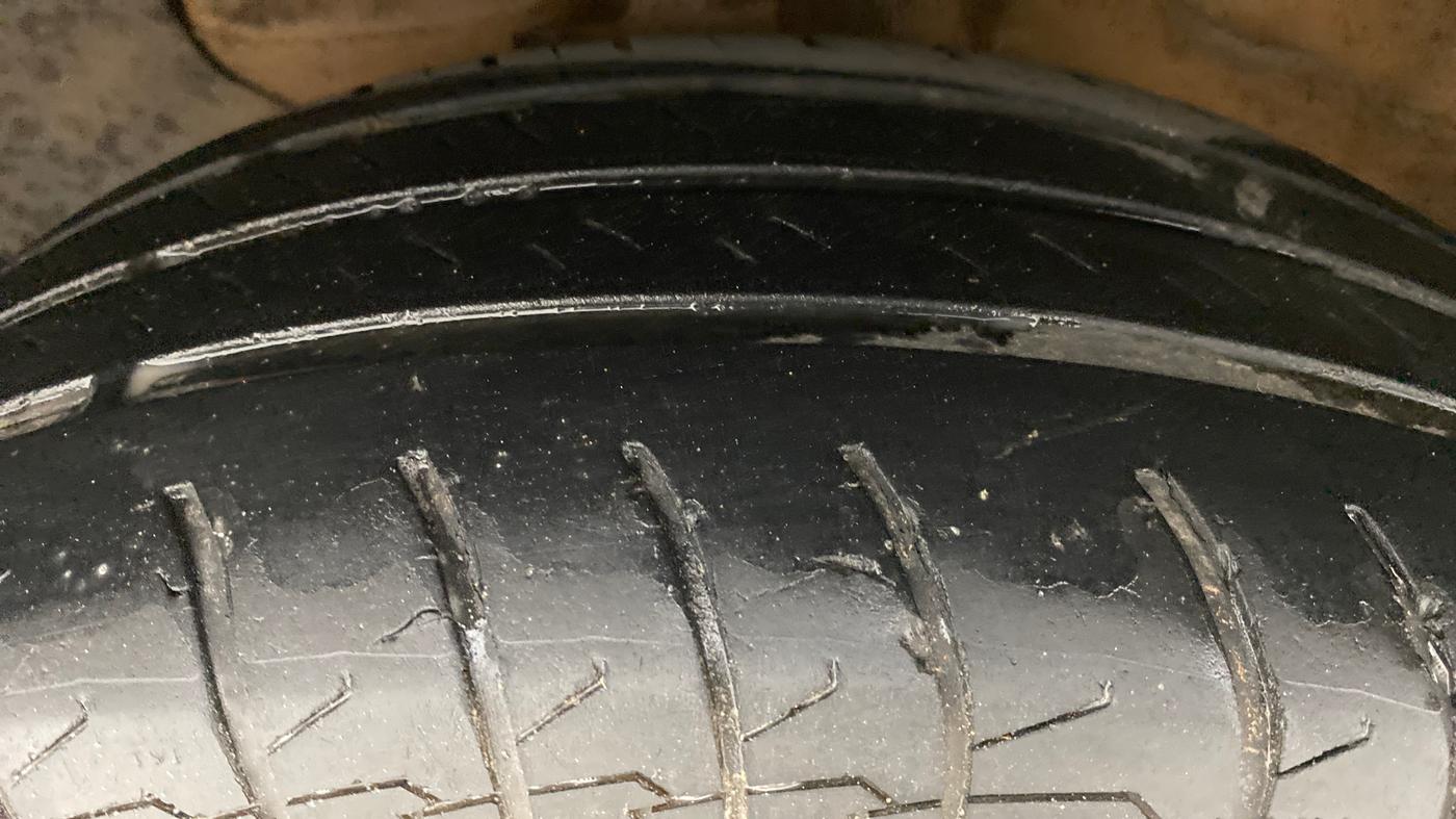 2018 Hyundai Elite i20 ASTA 1.2, Petrol, Manual, 65,895 km, Left Front Tyre Tread