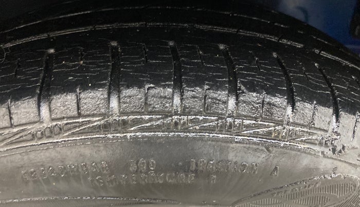 2015 Hyundai Eon MAGNA +, Petrol, Manual, 57,244 km, Right Front Tyre Tread