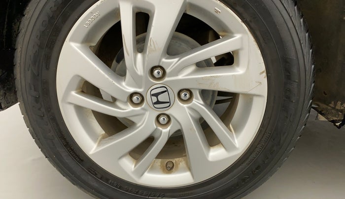 2018 Honda Jazz 1.2L I-VTEC V CVT, Petrol, Automatic, 30,738 km, Right rear tyre - Minor scratches