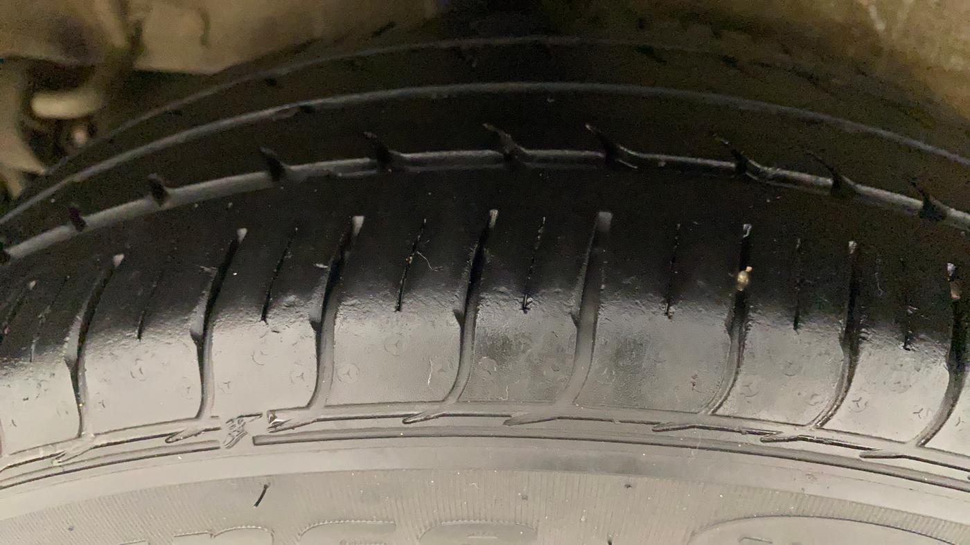 2014 Maruti Celerio VXI, Petrol, Manual, 67,927 km, Right Rear Tyre Tread