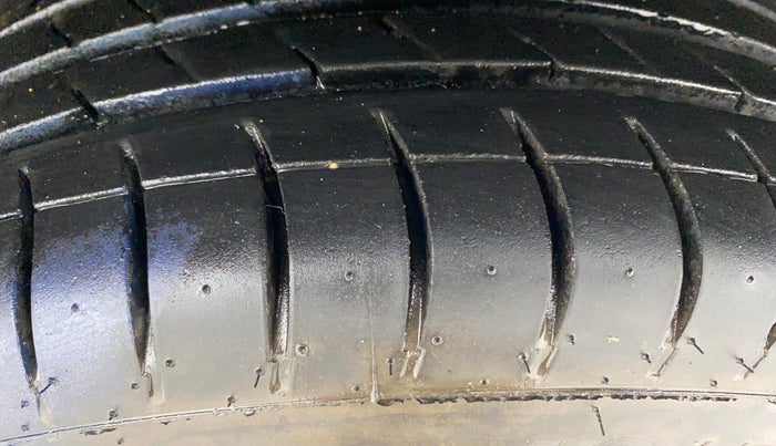 2019 Maruti Baleno DELTA PETROL 1.2, Petrol, Manual, 68,343 km, Left Rear Tyre Tread