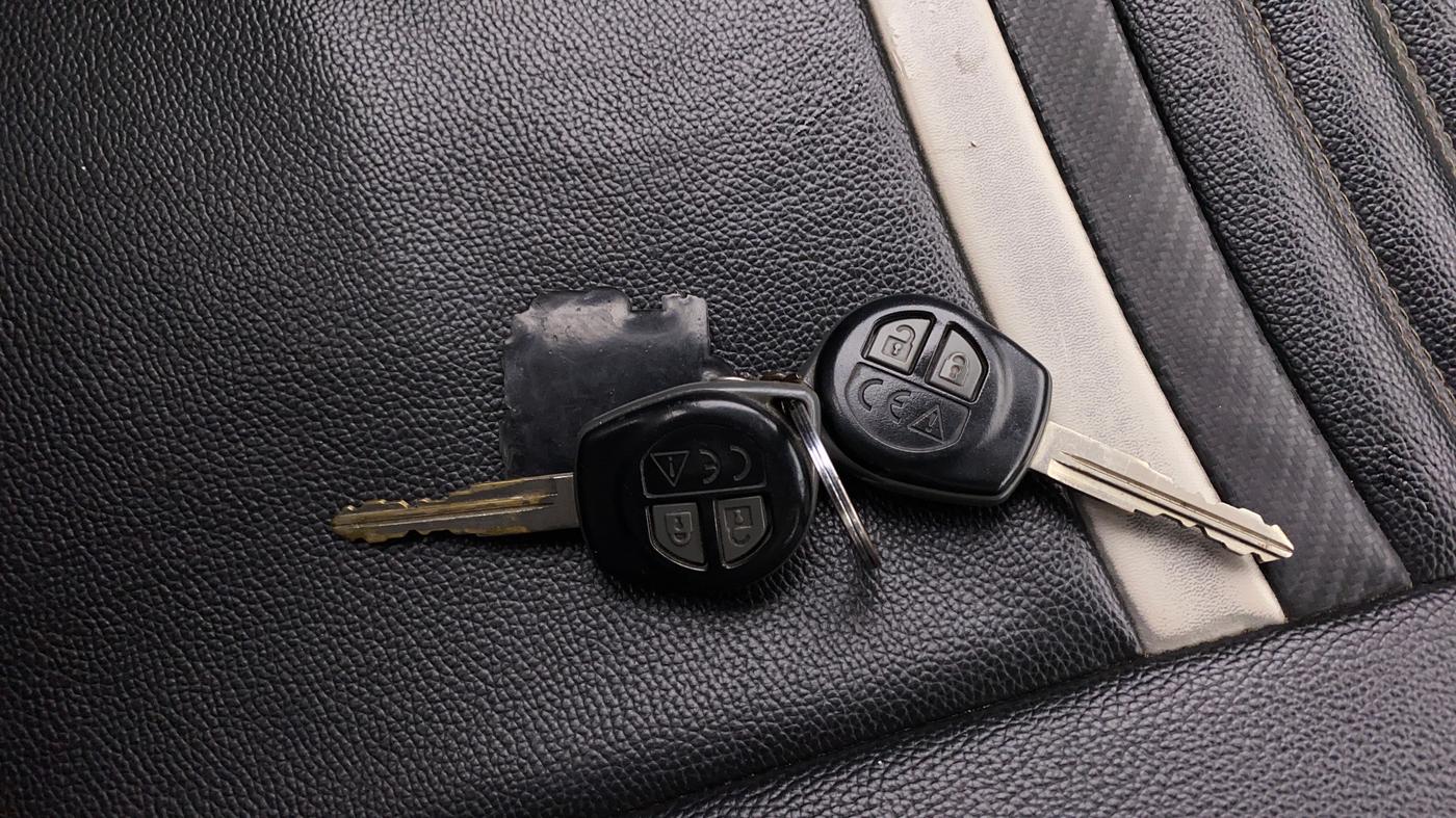 2019 Maruti Baleno DELTA PETROL 1.2, Petrol, Manual, 68,343 km, Key Close Up