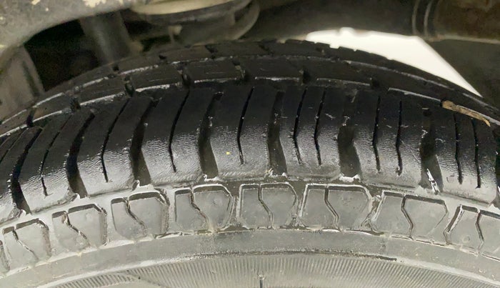 2014 Maruti Alto 800 VXI, Petrol, Manual, 49,577 km, Left Rear Tyre Tread