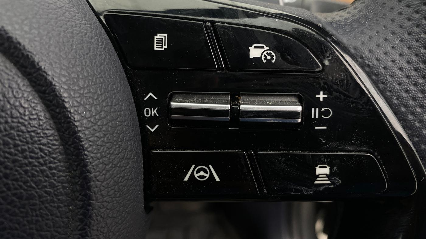 2024 Hyundai ALCAZAR Signature 7 STR 1.5 Turbo GDi Petrol DCT, Petrol, Automatic, 7,165 km, Adaptive Cruise Control