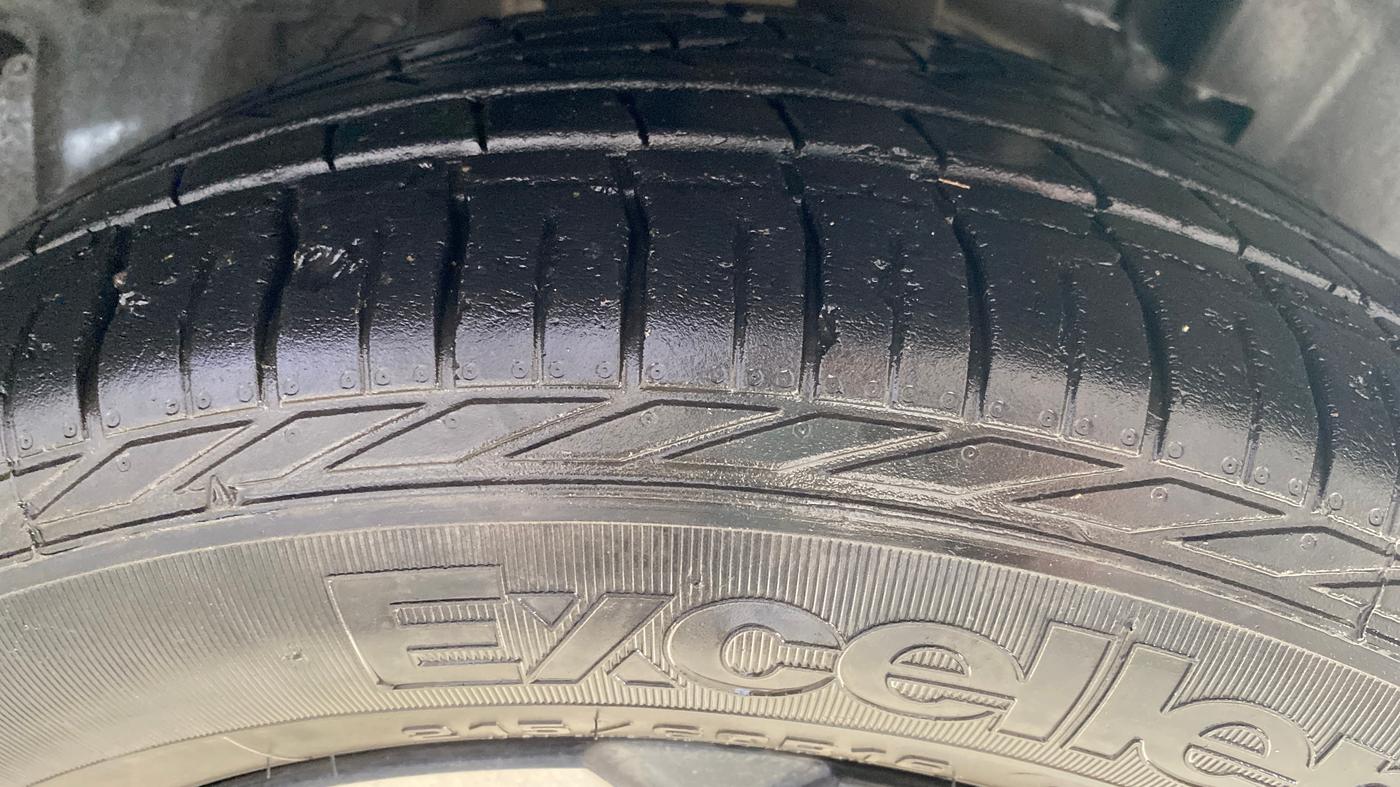 2022 Tata NEXON XZA PLUS PETROL, Petrol, Automatic, 23,976 km, Right Front Tyre Tread