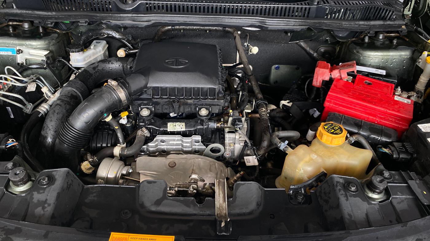 2022 Tata NEXON XZA PLUS PETROL, Petrol, Automatic, 23,976 km, Engine View