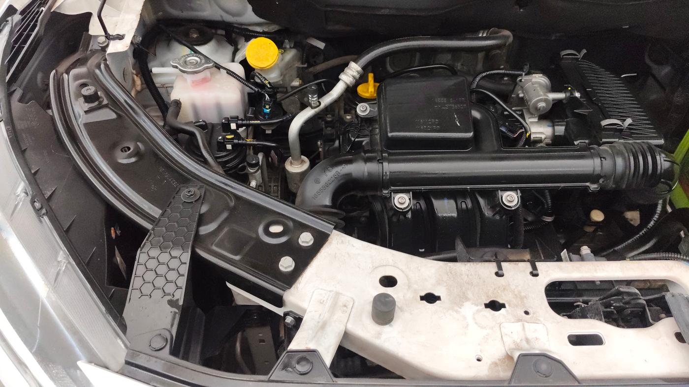 2021 Nissan MAGNITE XV MT, Petrol, Manual, 25,401 km, Engine View - Right
