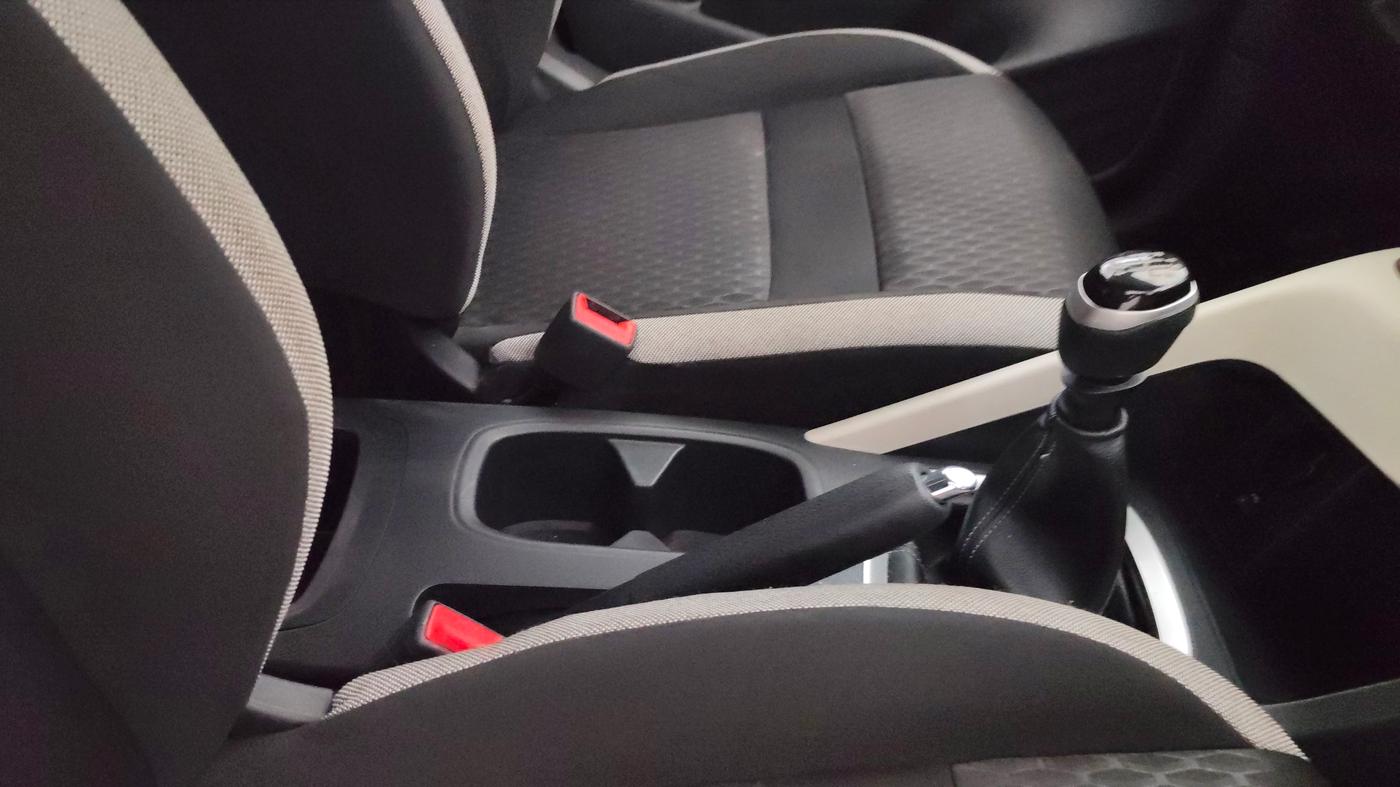 2021 Nissan MAGNITE XV MT, Petrol, Manual, 25,401 km, Gear Lever