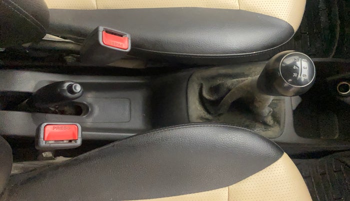 2015 Hyundai Eon ERA +, Petrol, Manual, 56,610 km, Gear Lever