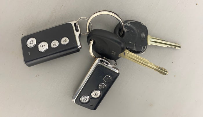 2015 Hyundai Eon ERA +, Petrol, Manual, 56,610 km, Key Close Up