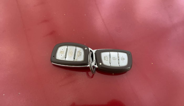 2015 Hyundai Creta SX PLUS 1.6 DIESEL, Diesel, Manual, 74,809 km, Key Close Up