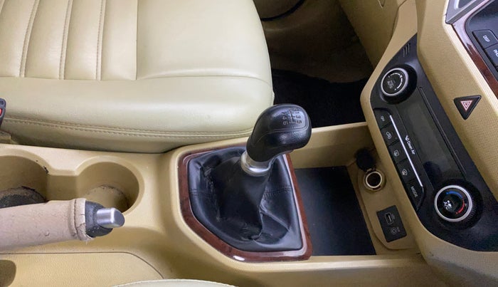 2015 Hyundai Creta SX PLUS 1.6 DIESEL, Diesel, Manual, 74,809 km, Gear Lever