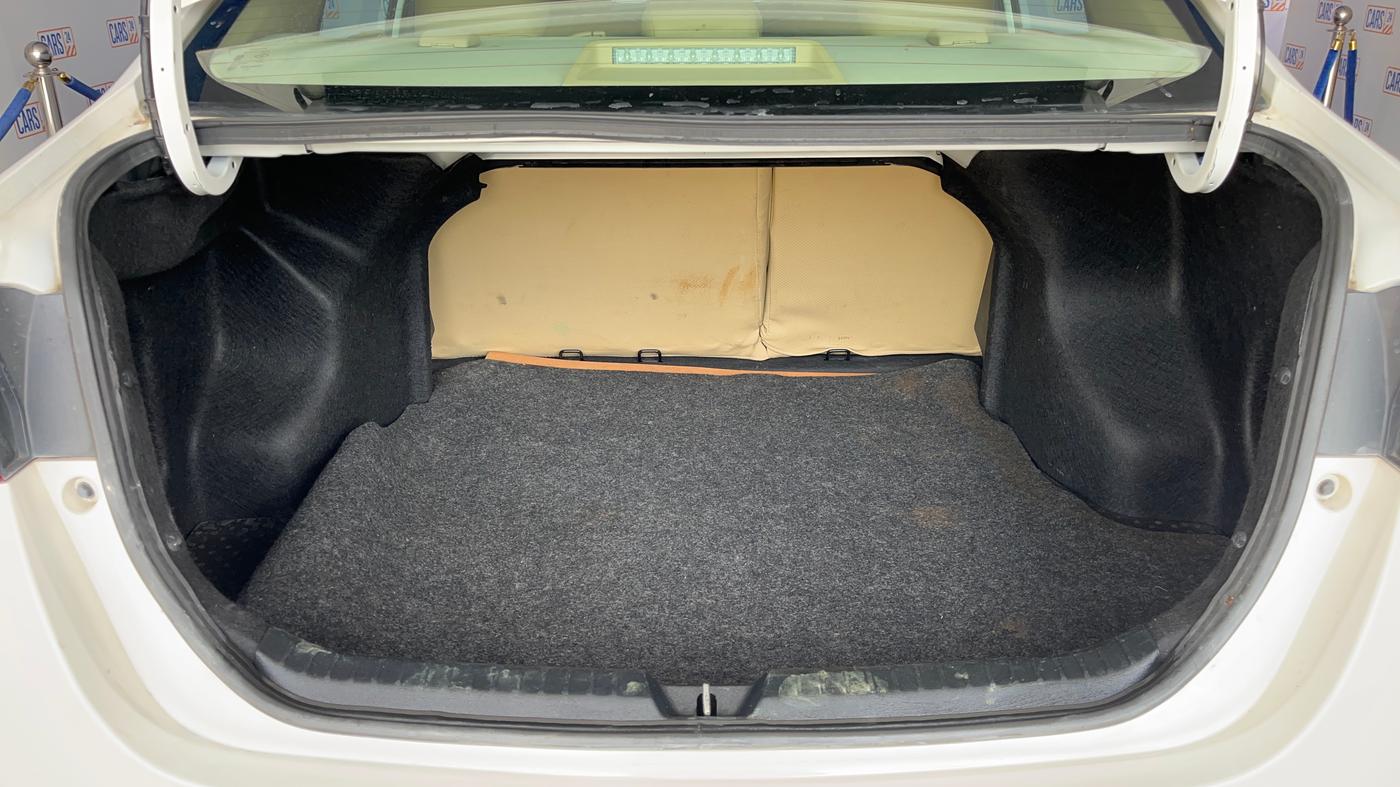 2018 Toyota YARIS G CVT, Petrol, Automatic, 88,486 km, Boot Inside