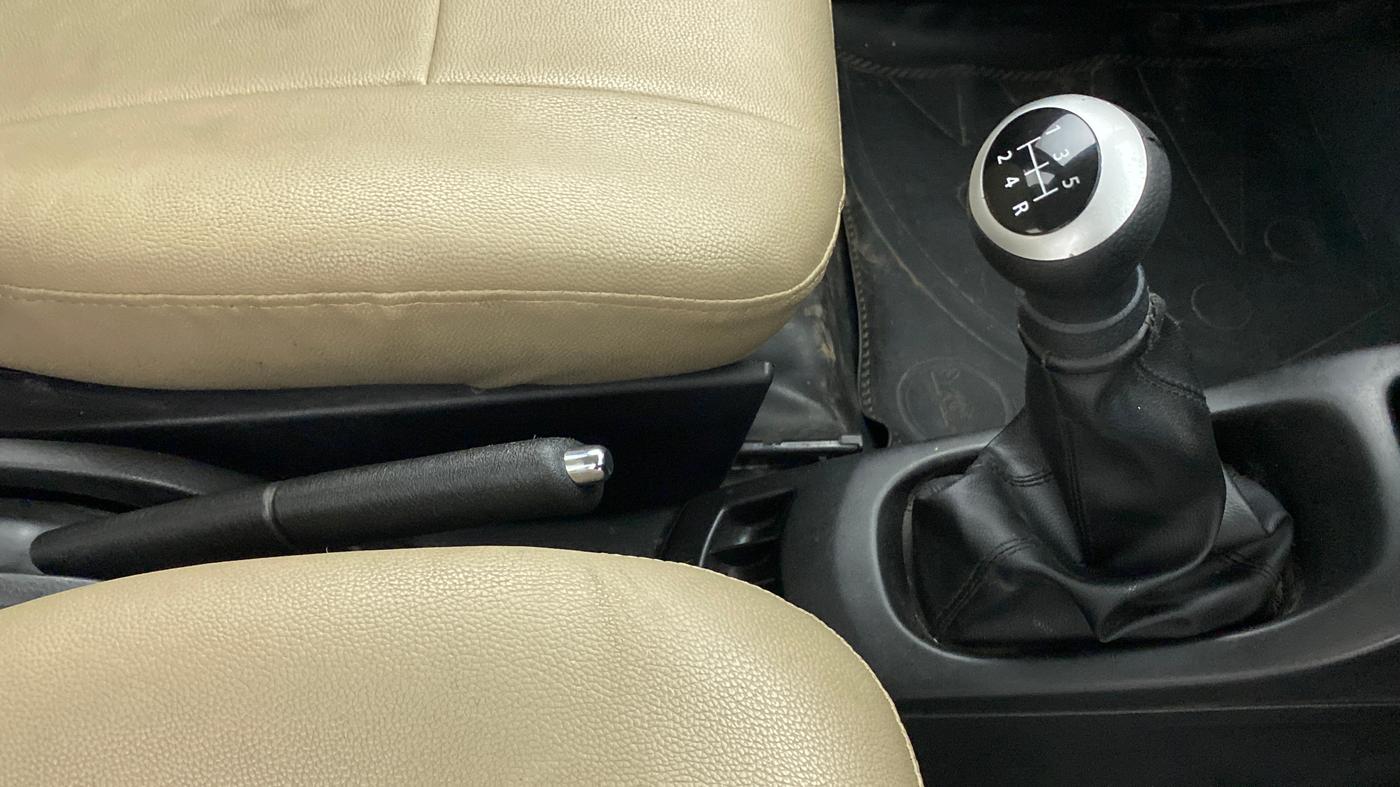 2015 Maruti Wagon R 1.0 VXI, Petrol, Manual, 42,231 km, Gear Lever