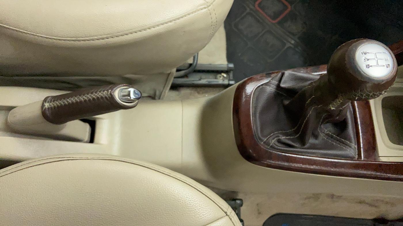 2017 Maruti Ertiga VXI CNG, CNG, Manual, 78,603 km, Gear Lever