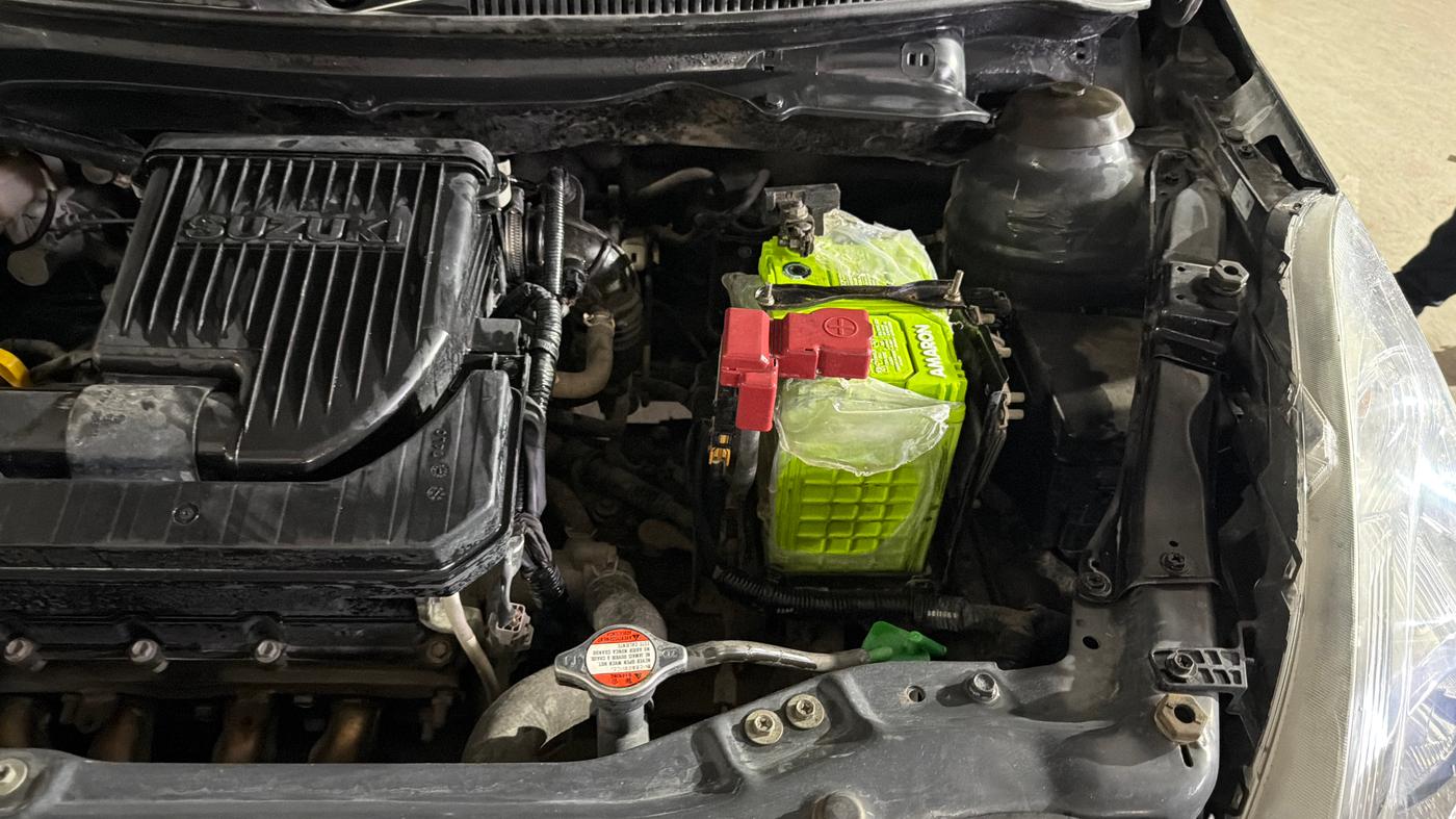 2015 Maruti Swift VXI, Petrol, Manual, 13,384 km, Engine View - Left