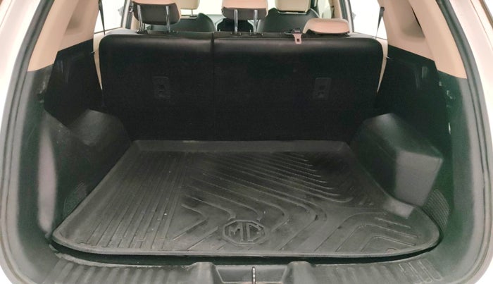 2021 MG HECTOR SHARP 1.5 PETROL CVT, Petrol, Automatic, 65,599 km, Boot Inside