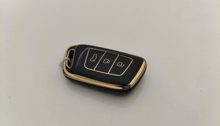 2021 MG HECTOR SHARP 1.5 PETROL CVT, Petrol, Automatic, 65,599 km, Key Close Up