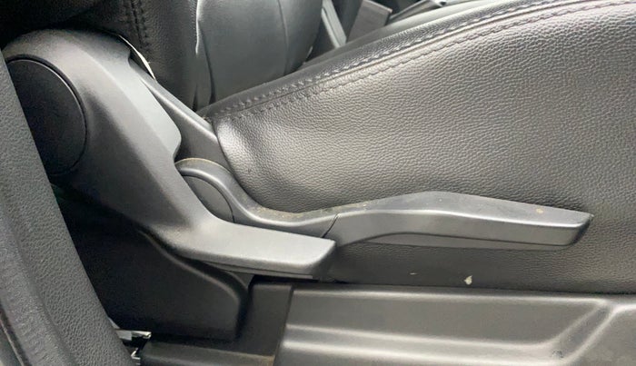 2020 Maruti XL6 ZETA MT, Petrol, Manual, 33,324 km, Driver Side Adjustment Panel