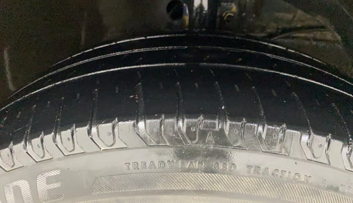 2020 Maruti XL6 ZETA MT, Petrol, Manual, 33,324 km, Right Front Tyre Tread