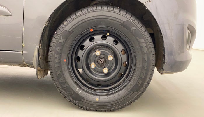2011 Hyundai i10 SPORTZ 1.2 AT, Petrol, Automatic, 69,532 km, Right Front Wheel