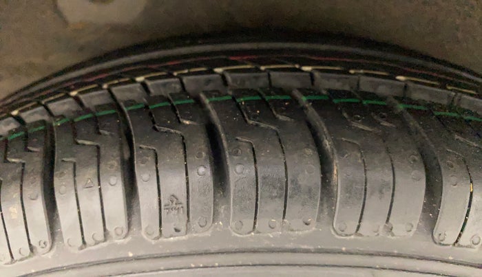 2011 Hyundai i10 SPORTZ 1.2 AT, Petrol, Automatic, 69,532 km, Right Rear Tyre Tread
