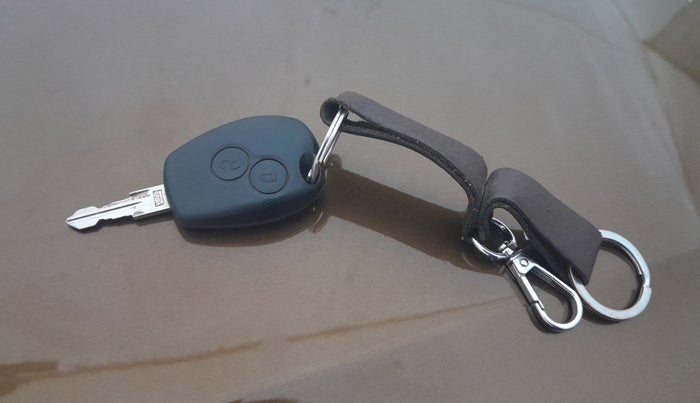 2013 Renault Duster 85 PS RXE DIESEL, Diesel, Manual, 95,050 km, Key Close Up