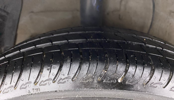 2017 Hyundai Xcent SX 1.2, Petrol, Manual, 54,024 km, Right Rear Tyre Tread