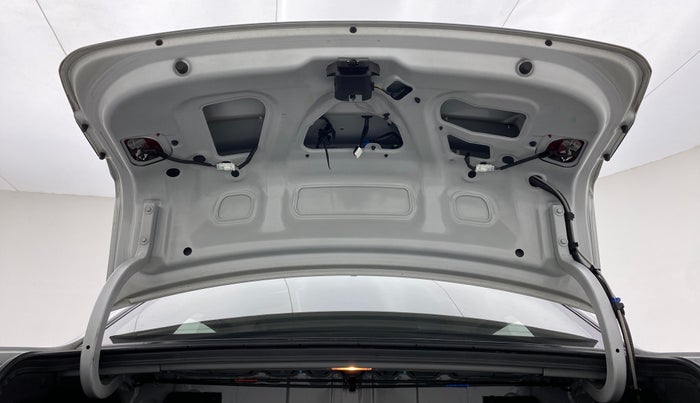 2017 Hyundai Xcent SX 1.2, Petrol, Manual, 54,024 km, Boot Door Open