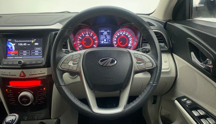2022 Mahindra XUV300 W8 1.2 PETROL, Petrol, Manual, 21,601 km, Steering Wheel Close Up
