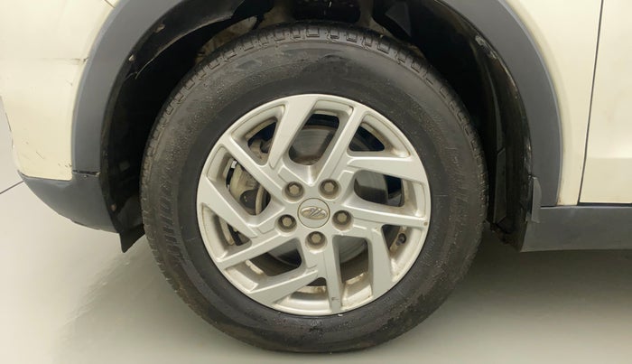 2022 Mahindra XUV300 W8 1.2 PETROL, Petrol, Manual, 21,601 km, Left Front Wheel