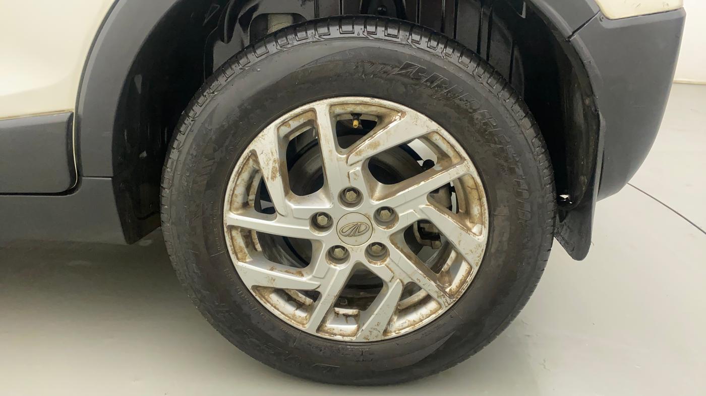 2022 Mahindra XUV300 W8 1.2 PETROL, Petrol, Manual, 21,601 km, Left Rear Wheel