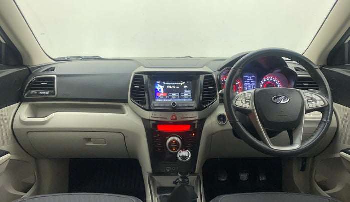 2022 Mahindra XUV300 W8 1.2 PETROL, Petrol, Manual, 21,601 km, Dashboard