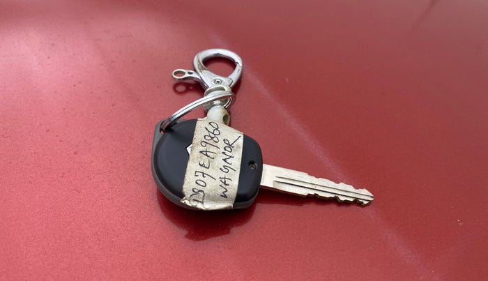 2014 Maruti Wagon R Stingray VXI, Petrol, Manual, 92,797 km, Key Close Up