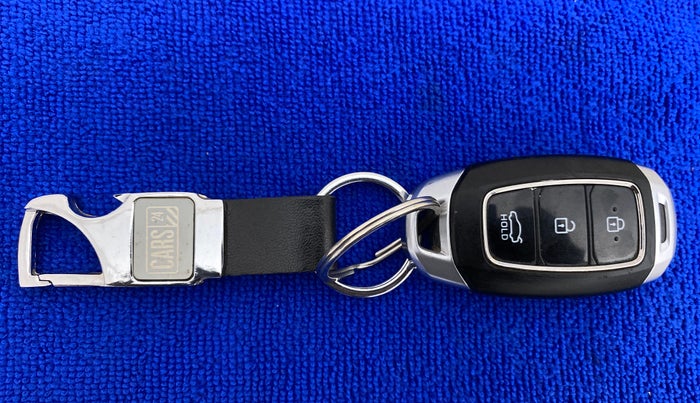 2019 Hyundai Verna 1.6 CRDI SX + AT, Diesel, Automatic, 47,738 km, Key Close Up