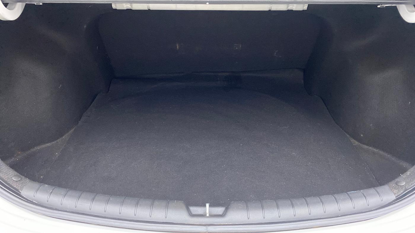 2019 Hyundai Verna 1.6 CRDI SX + AT, Diesel, Automatic, 47,738 km, Boot Inside
