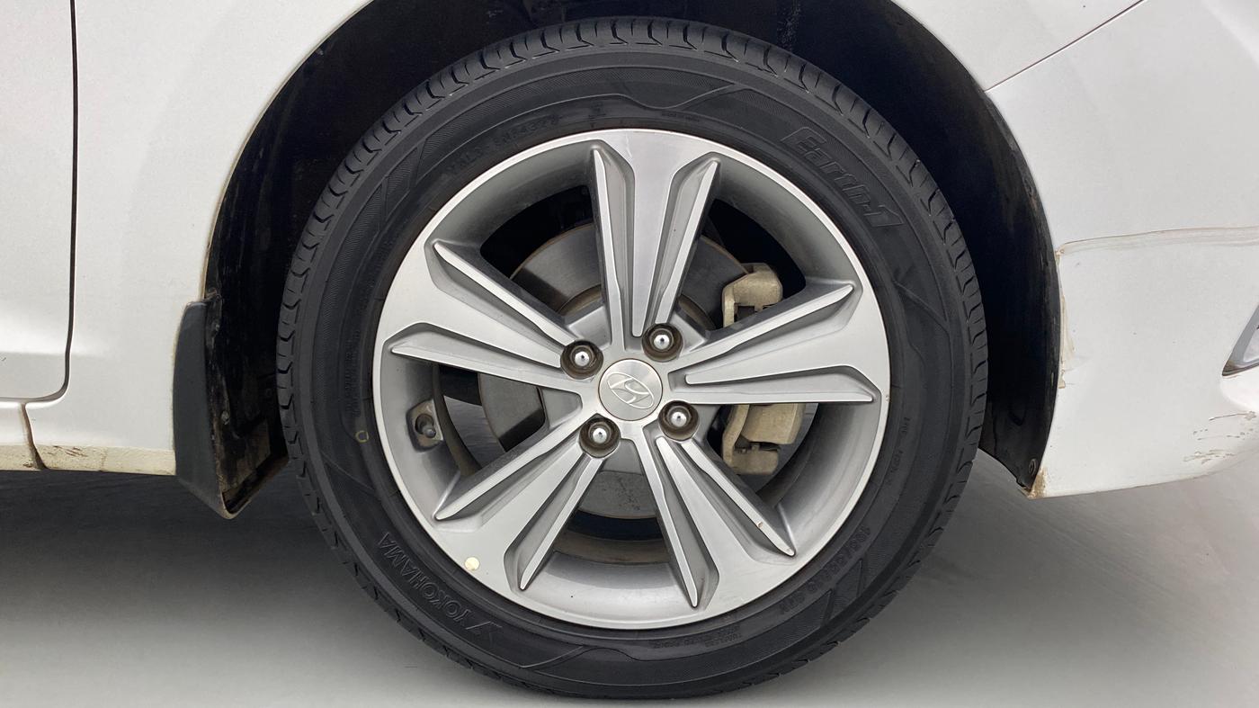 2019 Hyundai Verna 1.6 CRDI SX + AT, Diesel, Automatic, 47,738 km, Right Front Wheel