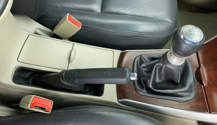 2013 Toyota Corolla Altis G, Petrol, Manual, 24,213 km, Gear Lever