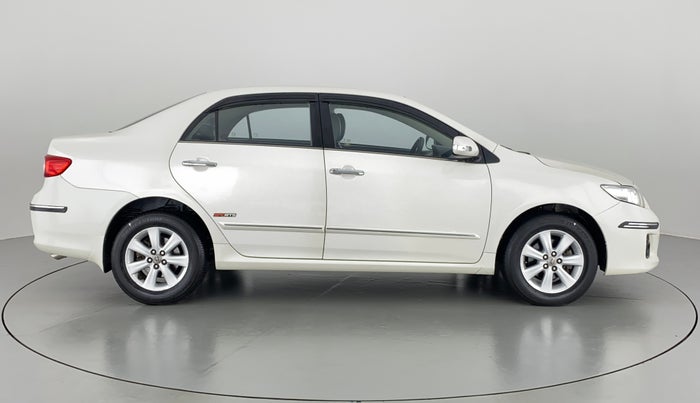 2013 Toyota Corolla Altis G, Petrol, Manual, 24,213 km, Right Side View