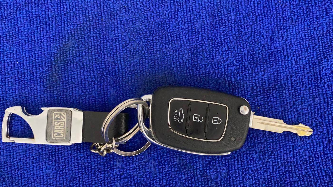 2020 Hyundai GRAND I10 NIOS SPORTZ AMT 1.2 KAPPA VTVT, Petrol, Automatic, 13,350 km, Key Close Up