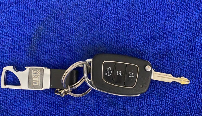 2020 Hyundai GRAND I10 NIOS SPORTZ AMT 1.2 KAPPA VTVT, Petrol, Automatic, 13,350 km, Key Close Up