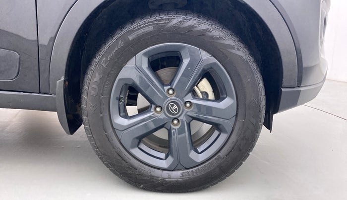 2021 Tata NEXON XZA PLUS (O) DIESEL DARK EDITION, Diesel, Automatic, 31,361 km, Right Front Wheel