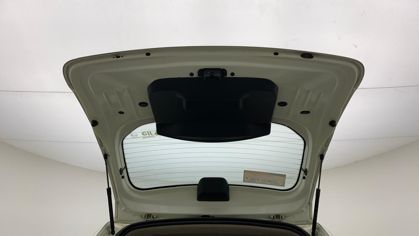 2014 Renault Duster RXL PETROL, Petrol, Manual, 73,346 km, Boot Door Open