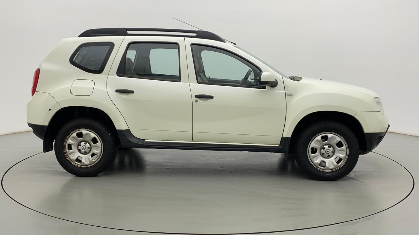 2014 Renault Duster RXL PETROL, Petrol, Manual, 73,346 km, Right Side View