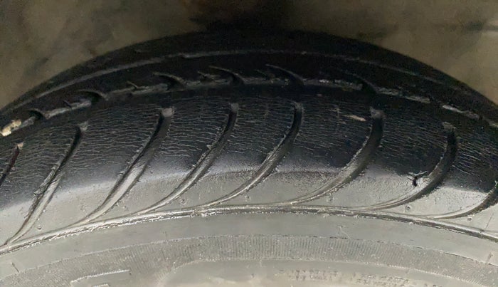 2013 Hyundai Santro Xing GL PLUS, Petrol, Manual, 37,850 km, Right Front Tyre Tread