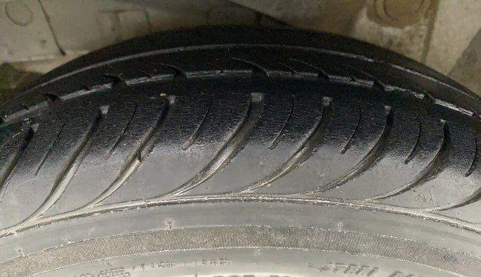 2013 Hyundai Santro Xing GL PLUS, Petrol, Manual, 37,850 km, Right Rear Tyre Tread
