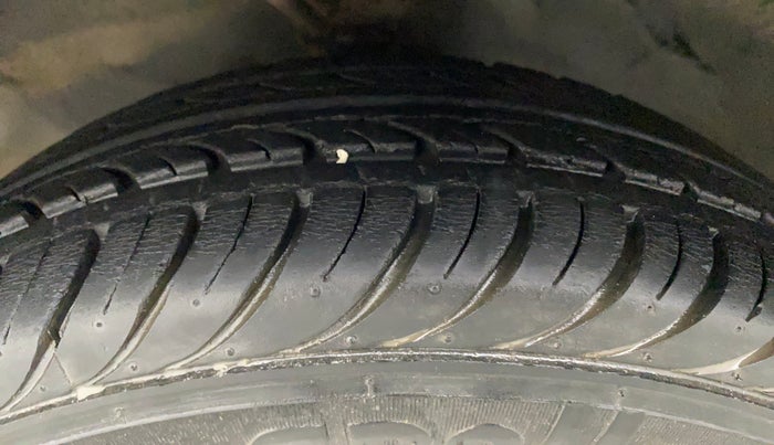 2013 Hyundai Santro Xing GL PLUS, Petrol, Manual, 37,850 km, Left Front Tyre Tread