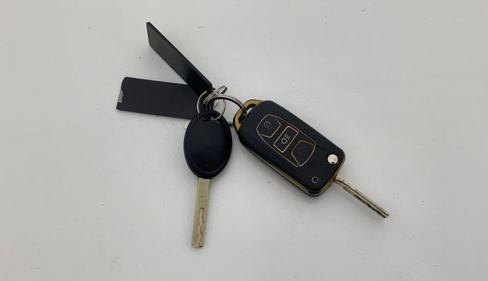 2021 Tata Tiago XT (O) PETROL, Petrol, Manual, 31,877 km, Key Close Up